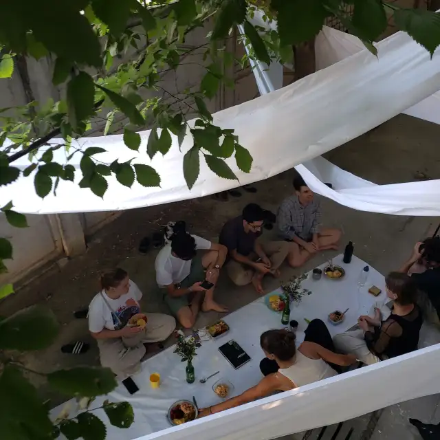 Collective gesture.s